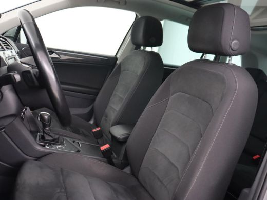 Volkswagen Tiguan 1.4 TSI R Line | 1e eigenaar | Panoramadak | Trekhaak | Stoelverwarming | Keyless | 19'' | Massag... ActivLease financial lease
