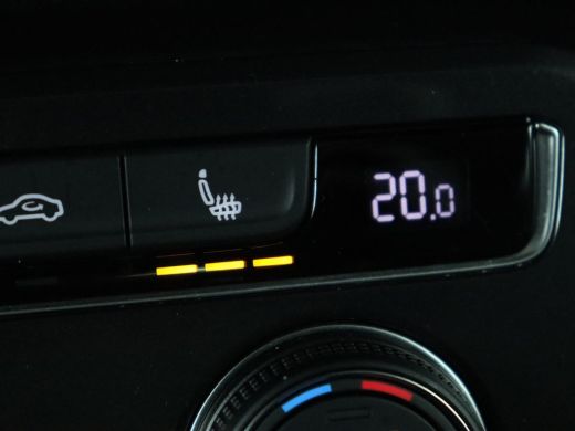 Volkswagen Tiguan 1.4 TSI R Line | 1e eigenaar | Panoramadak | Trekhaak | Stoelverwarming | Keyless | 19'' | Massag... ActivLease financial lease