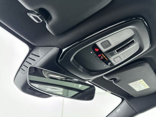 Volvo  V60 T6 Recharge Ultra Dark | 19" | Sportstoelen | Trekhaak | Panoramadak | 360 Camera | Head-up | Har... ActivLease financial lease