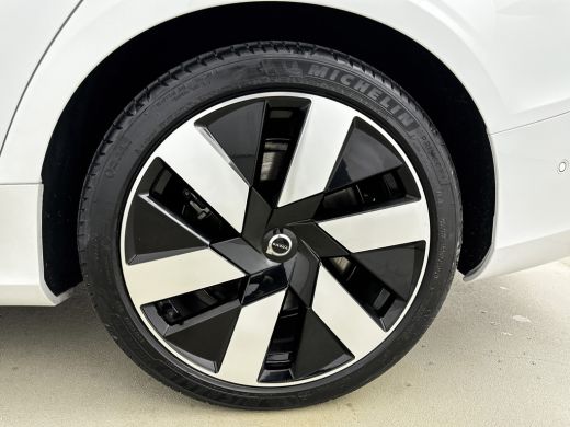 Volvo  V60 T6 Recharge Ultra Dark | 19" | Sportstoelen | Trekhaak | Panoramadak | 360 Camera | Head-up | Har... ActivLease financial lease