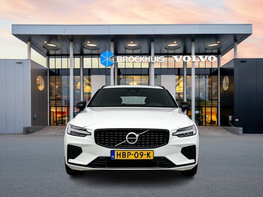 Volvo  V60 T6 Recharge Ultra Dark | 19" | Sportstoelen | Trekhaak | Panoramadak | 360 Camera | Head-up | Har... ActivLease financial lease