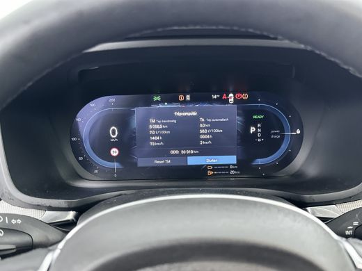 Volvo  V60 T6 Recharge Ultra Dark | 19" | Sportstoelen | Trekhaak | Panoramadak | Head-up | 360 Camera | Har... ActivLease financial lease