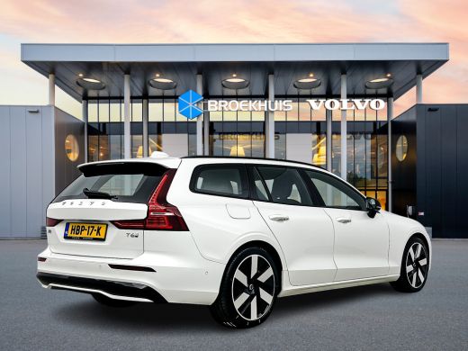 Volvo  V60 T6 Recharge Ultra Dark | 19" | Sportstoelen | Trekhaak | Panoramadak | Head-up | 360 Camera | Har... ActivLease financial lease