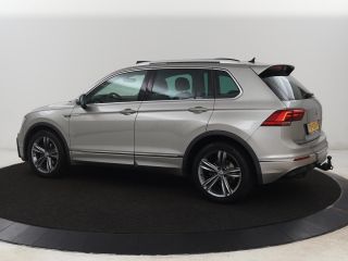 Volkswagen Tiguan 1.4 TSI R Line | 1e eigenaar | Panoramadak | Trekhaak | Stoelverwarming | Keyless | 19'' | Massag...