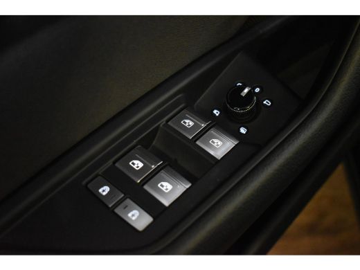 Audi e-tron 50 QUATTRO BUSINESS EDITION 71 kWh CAMERA/MEMORY/LUCHTVERING ActivLease financial lease