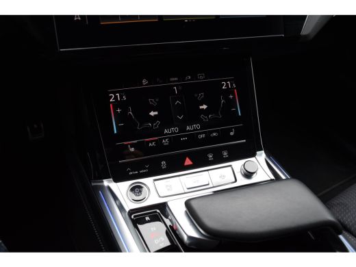 Audi Q8 e-tron 55 Quattro / 2x S-line/ Luchtvering/ Standkachel/ Top View/ Trekhaak/ Panoramadak/ 300kW (408PK) ActivLease financial lease