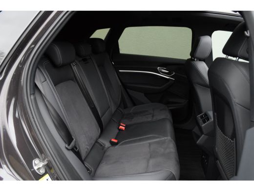 Audi Q8 e-tron 55 Quattro / 2x S-line/ Luchtvering/ Standkachel/ Top View/ Trekhaak/ Panoramadak/ 300kW (408PK) ActivLease financial lease