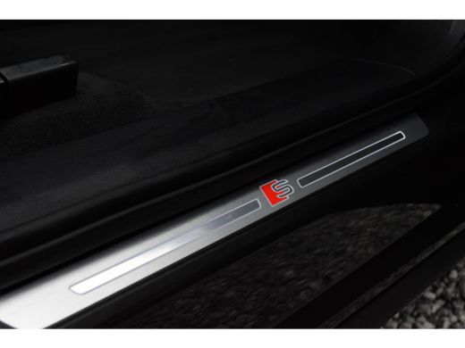 Audi Q8 e-tron 55 Quattro / 2x S-line/ Luchtvering/ Standkachel/ Top View/ Trekhaak/ Panoramadak/ 300kW (408PK) ActivLease financial lease