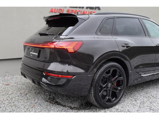 Audi Q8 e-tron 55 Quattro / 2x S-line/ Luchtvering/ Standkachel/ Top View/ Trekhaak/ Panoramadak/ 300kW (408PK) ActivLease financial lease