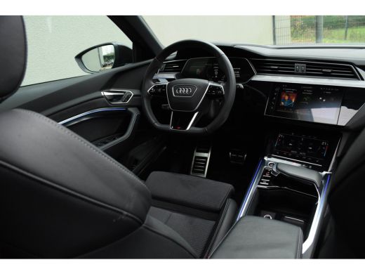 Audi Q8 e-tron 55 Quattro / 2x S-line/ Luchtvering/ Standkachel/ Top View/ Trekhaak/ Panoramadak/ 300kW (408PK) ActivLease financial lease