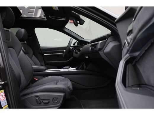 Audi Q8 e-tron 55 Quattro / 2x S-line/ Luchtvering/ Standkachel/ Top View/ Trekhaak/ Panoramadak/ 300kW (408PK) ActivLease financial lease