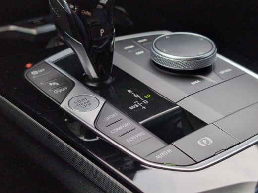 BMW 1 Serie 118i M-Sport | 17 inch | Virtual Cockpit | LED | Navigatie | Cruise Control ActivLease financial lease