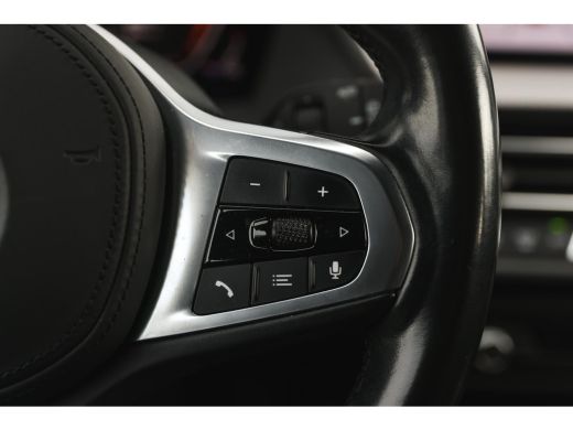 BMW 1 Serie 118i M Sport Automaat / Sportstoelen / Adaptieve LED / M Sportonderstel / Live Cockpit Profession... ActivLease financial lease