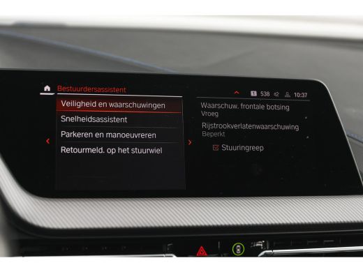 BMW 1 Serie 118i M Sport Automaat / Sportstoelen / Adaptieve LED / M Sportonderstel / Live Cockpit Profession... ActivLease financial lease