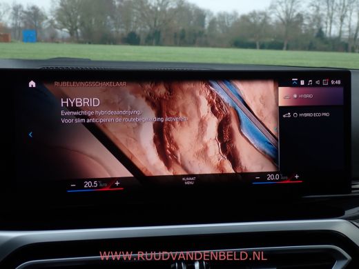 BMW 3 Serie Touring 320e FACELIFT 19''/WIDESCREEN/CAMERA/CARPLAY/KEYLESS/SFEERVERLICHTING ActivLease financial lease