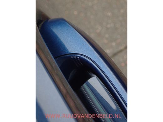 BMW 3 Serie Touring 320e FACELIFT 19''/WIDESCREEN/CAMERA/CARPLAY/KEYLESS/SFEERVERLICHTING ActivLease financial lease