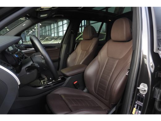 BMW iX3 High Executive / Trekhaak / Sportstoelen / Comfort Access / Adaptieve LED / Parking Assistant Plu... ActivLease financial lease