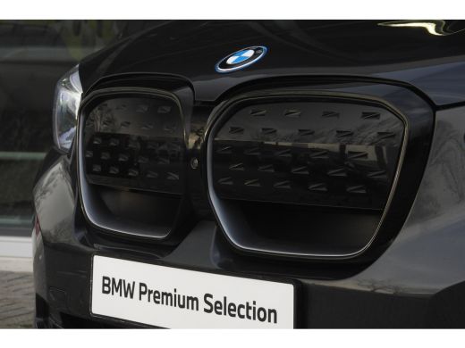 BMW iX3 High Executive / Trekhaak / Sportstoelen / Comfort Access / Adaptieve LED / Parking Assistant Plu... ActivLease financial lease