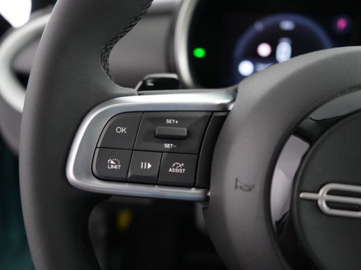 Fiat 600 Urban | 10,25" touchscreen radio met Bluetooth, DAB & USB | Automatische airconditioning | Cruise... ActivLease financial lease