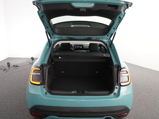 Fiat 600 Urban | 10,25" touchscreen radio met Bluetooth, DAB & USB | Automatische airconditioning | Cruise... ActivLease financial lease