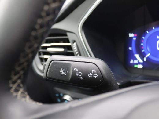 Ford Kuga 2.5 PHEV Vignale 225PK Aut. SOH 97%, Pano-Schuifdak, Trekhaak, Leder, Head-Up Display, 19" LM Vel... ActivLease financial lease