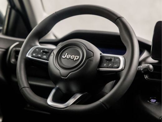 Jeep Avenger 1.2 Altitude Sport (APPLE CARPLAY, GROOT NAVI, 360 CAMERA, JBL AUDIO, STOELVERWARMING, SPORTSTOEL... ActivLease financial lease