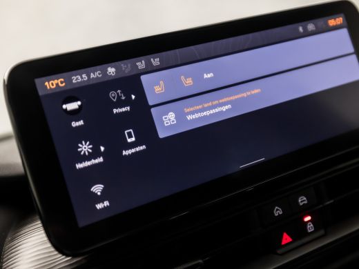 Jeep Avenger 1.2 Altitude Sport (APPLE CARPLAY, GROOT NAVI, 360 CAMERA, JBL AUDIO, STOELVERWARMING, SPORTSTOEL... ActivLease financial lease