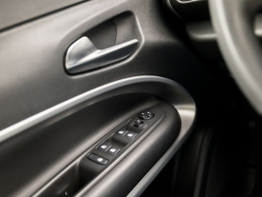 Jeep Avenger 1.2 Altitude Sport (VIRTUAL COCKPIT, APPLE CARPLAY, GROOT NAVI, JBL AUDIO, 360 CAMERA, SPORTSTOEL... ActivLease financial lease