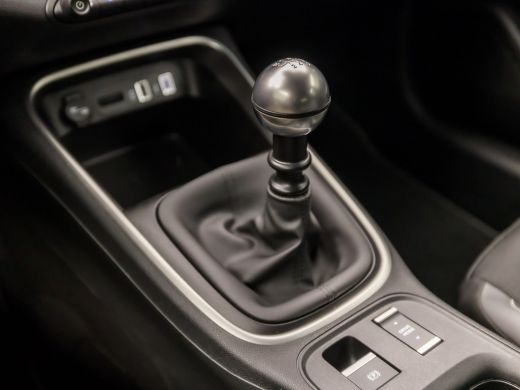 Jeep Avenger 1.2 Altitude Sport (VIRTUAL COCKPIT, APPLE CARPLAY, GROOT NAVI, JBL AUDIO, STOELVERWARMING, SPORT... ActivLease financial lease