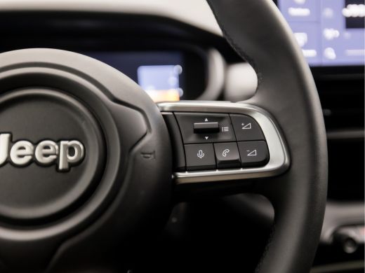 Jeep Avenger 1.2 Altitude Sport (VIRTUAL COCKPIT, APPLE CARPLAY, GROOT NAVI, JBL AUDIO, STOELVERWARMING, SPORT... ActivLease financial lease