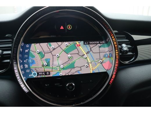 Mini Cooper S Cooper S Classic Automaat / Sportstoelen / Stoelverwarming / LED / Achteruitrijcamera / Cruise Co... ActivLease financial lease