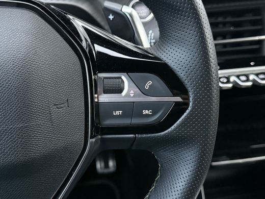 Peugeot 208 1.2 Hybrid 145 e-DCS6 GT | CarPlay | ACC | LED | Camera | DAB+ | 17 inch ActivLease financial lease