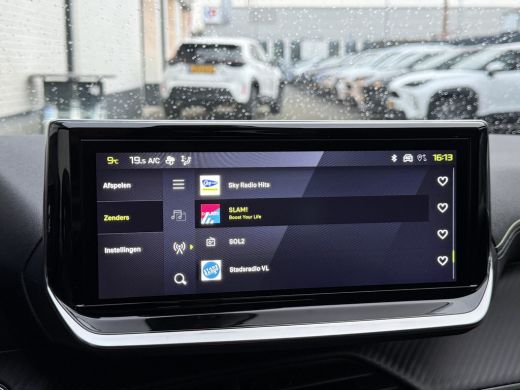 Peugeot 208 1.2 Hybrid 145 e-DCS6 GT | CarPlay | ACC | LED | Camera | DAB+ | 17 inch ActivLease financial lease