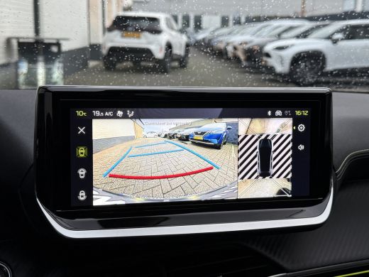 Peugeot 208 1.2 Hybrid 145 e-DCS6 GT | CarPlay | ACC | LED | Camera | DAB+ | 17 inch ActivLease financial lease