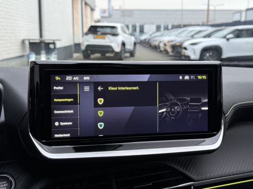 Peugeot 208 1.2 Hybrid 145 e-DCS6 GT | CarPlay | ACC | LED | Camera | DAB+ | 17 inch ActivLease financial lease