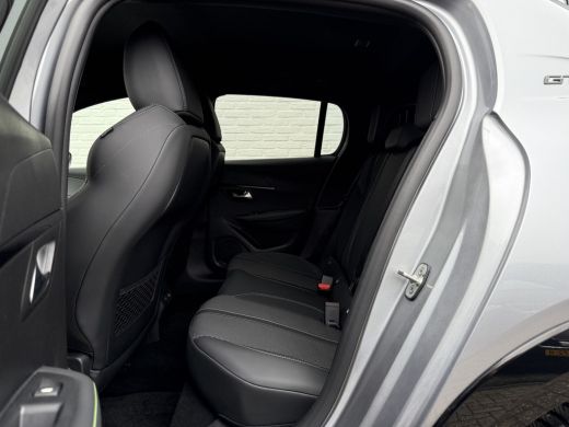 Peugeot 208 1.2 Hybrid 145 e-DCS6 GT | CarPlay | ACC | LED | Camera | DAB+ | 17 inch ActivLease financial lease