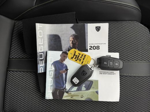 Peugeot 208 1.2 Hybrid 145 e-DCS6 GT | CarPlay | ACC | LED | Camera | DAB+ | 17 inch ActivLease financial lease