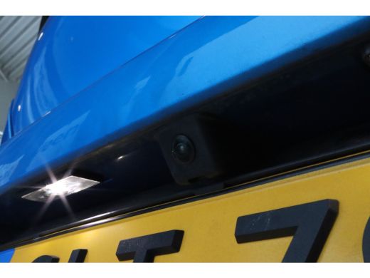 Peugeot 208 Hybrid 110 e-DCS6 GT Panoramadak | Carplay | Cruise Control | Camera | Climate | Keyless ActivLease financial lease