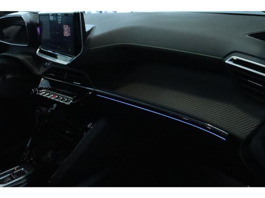 Peugeot 208 Hybrid 110 e-DCS6 GT Panoramadak | Carplay | Cruise Control | Camera | Climate | Keyless ActivLease financial lease