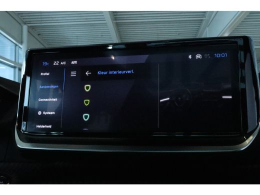 Peugeot 208 Hybrid 110 e-DCS6 GT Panoramadak | Carplay | Cruise Control | Camera | Climate | Keyless ActivLease financial lease