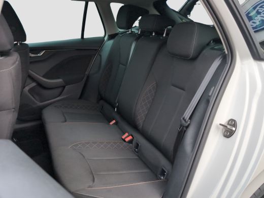 Skoda Kamiq 1.0 TSI Ambition110pk Automaat | Apple Carplay | Cruise Control | Airco ActivLease financial lease