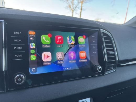 Skoda Karoq 1.5 TSI ACT Business | Stuurverwarming | Apple Carplay | Parkeer Sensoren | Cruise ActivLease financial lease