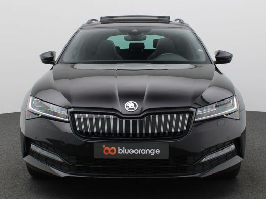 Skoda Superb Combi 1.4 TSI iV Sportline Business 218PK DSG Pano-Schuifdak, Trekhaak, Elektrische achterklep, M... ActivLease financial lease
