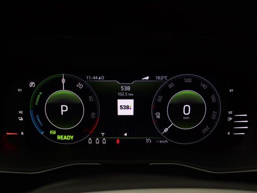 Skoda Superb Combi 1.4 TSI iV Sportline Business 218PK DSG Pano-Schuifdak, Trekhaak, Elektrische achterklep, M... ActivLease financial lease