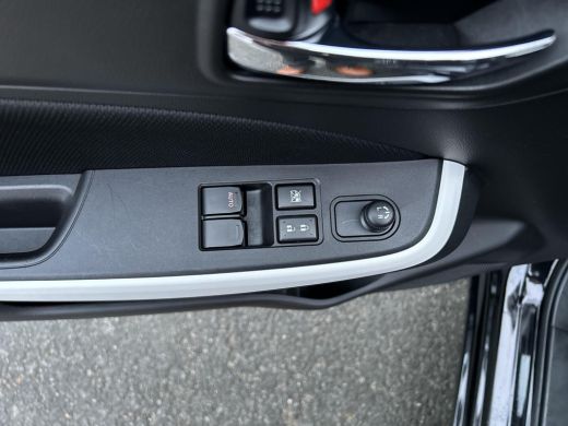 Suzuki Swift 1.2 Select Smart Hybrid ActivLease financial lease