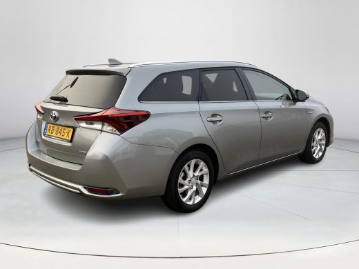 Toyota Auris 1.8 Hybrid Dynamic | Navigatie | Panoramadak | Bluetooth | Parkeercamera | Cruise control | ActivLease financial lease