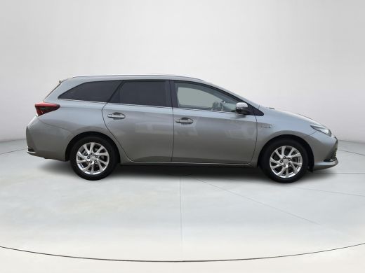 Toyota Auris 1.8 Hybrid Dynamic | Navigatie | Panoramadak | Bluetooth | Parkeercamera | Cruise control | ActivLease financial lease