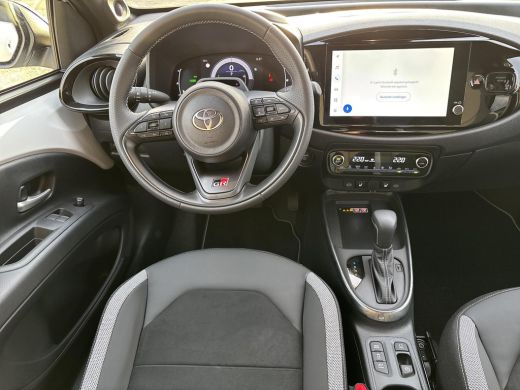 Toyota Aygo Hybrid 115 GR Sport | &euro; 500 extra inruilwaarde | ActivLease financial lease