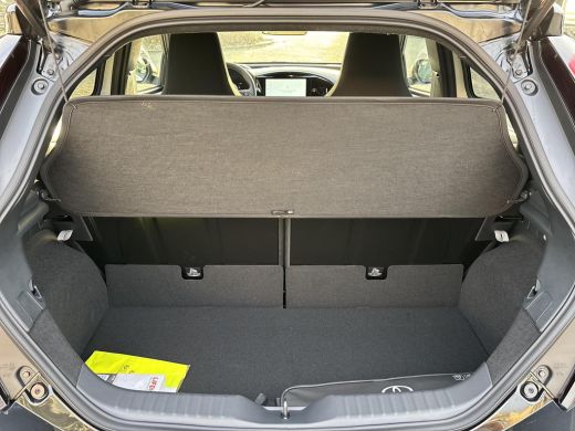 Toyota Aygo Hybrid 115 GR Sport | &euro; 500 extra inruilwaarde | ActivLease financial lease