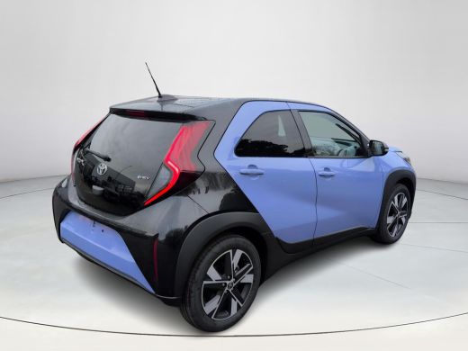 Toyota Aygo Hybrid 115 pulse | Android Auto | Apple Carplay | Lavender met zwart dak | Automaat ActivLease financial lease